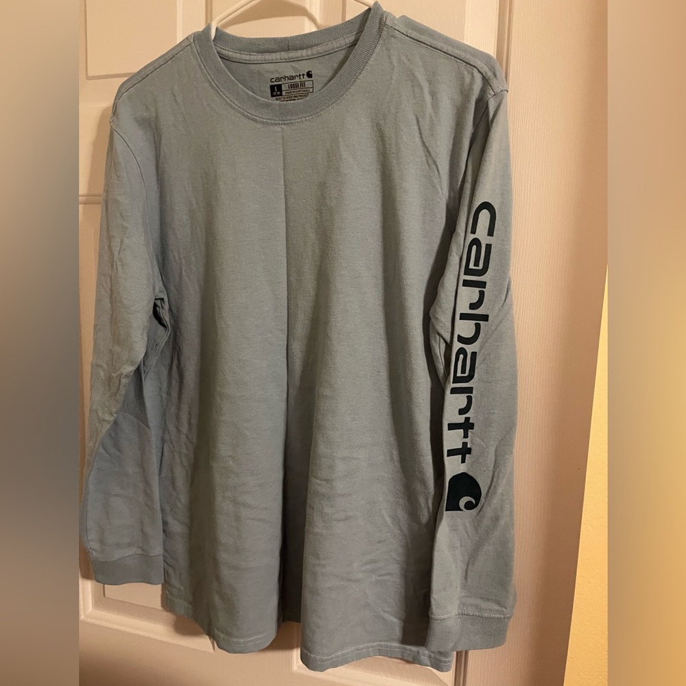 Women’s Carhartt shirt